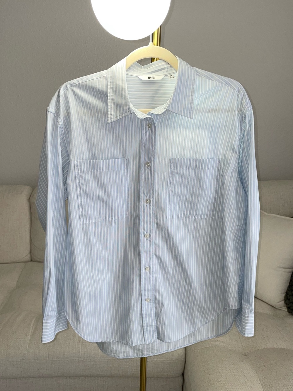 Uniqlo Oversized Collared Button Shirt Hi-Lo Dolphin Hem Light Blue Striped